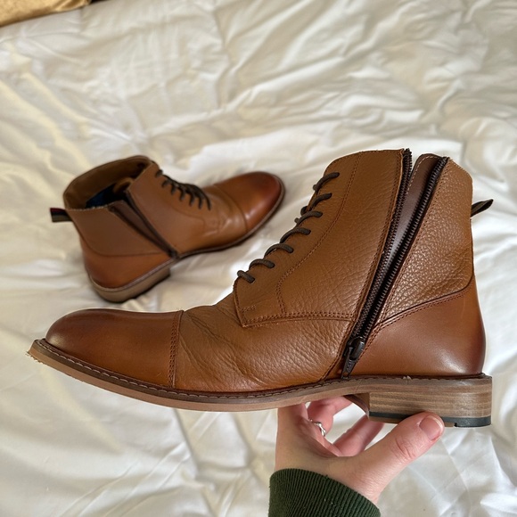 Elegant Tan Leather Men's Boots - Picture 3 of 5